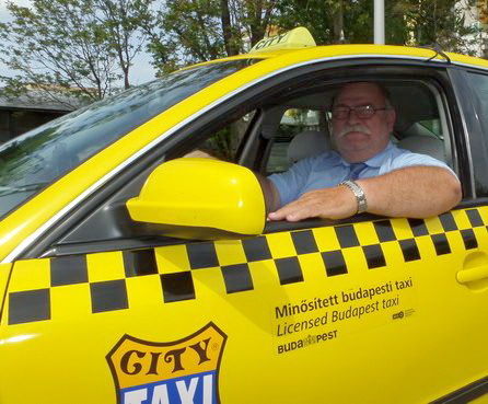 Útjára indul új rovatunk, a Mesél a taxi